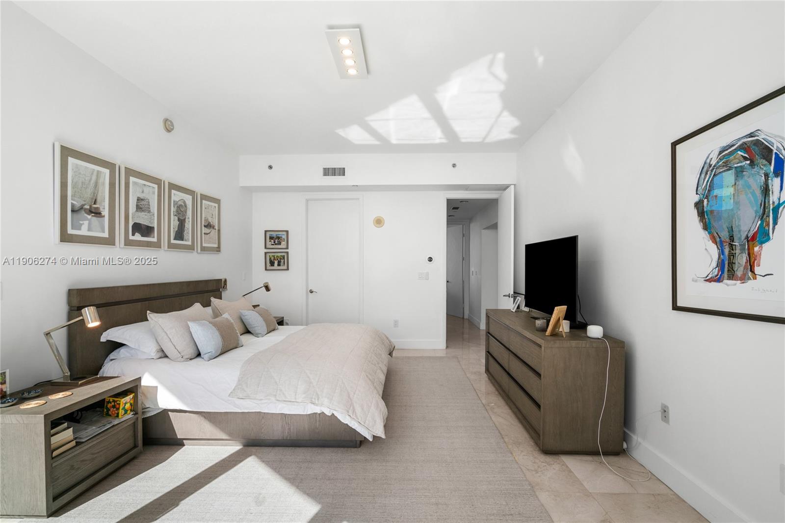 15901 Collins Ave # 1206