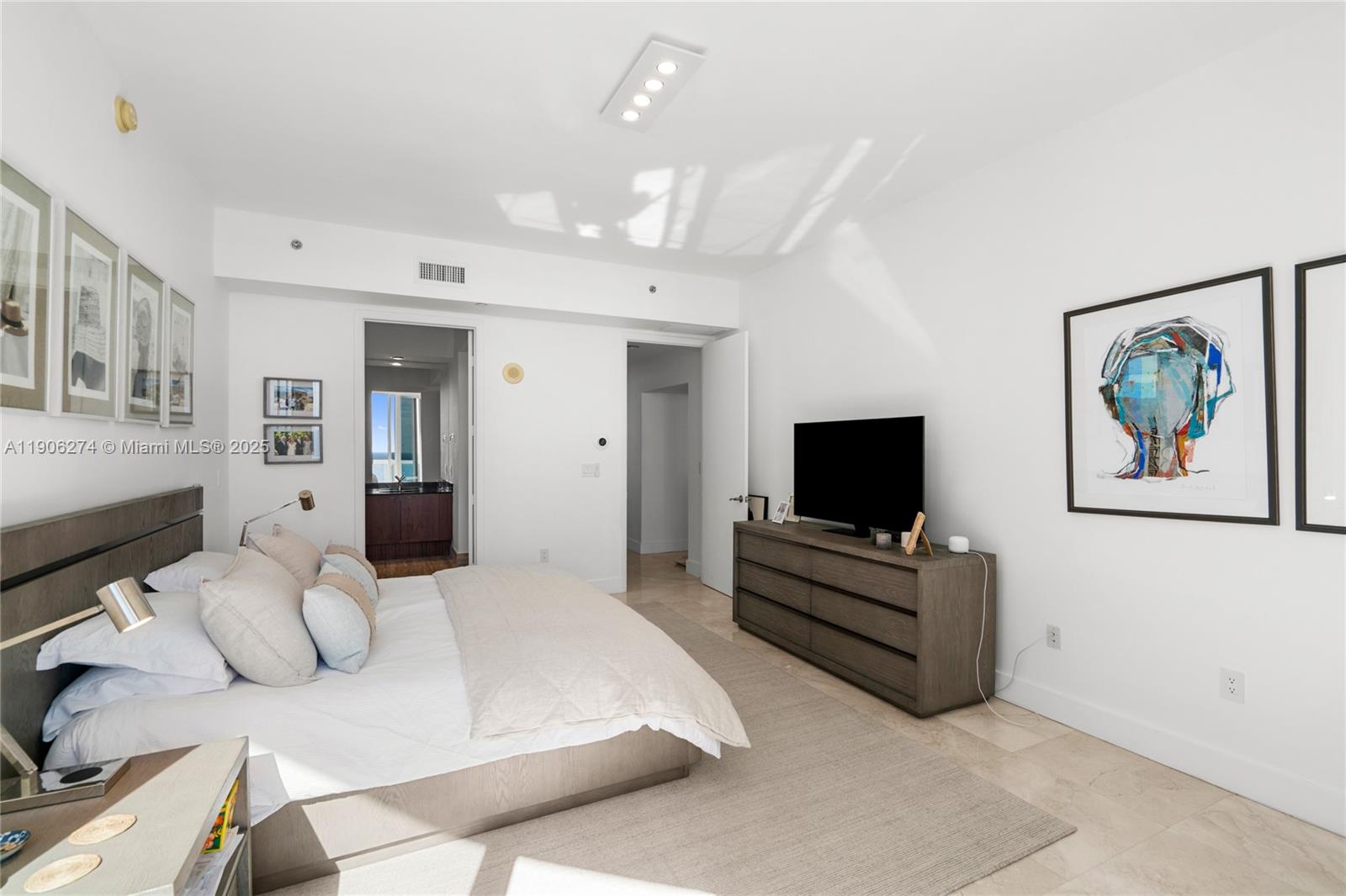 15901 Collins Ave # 1206