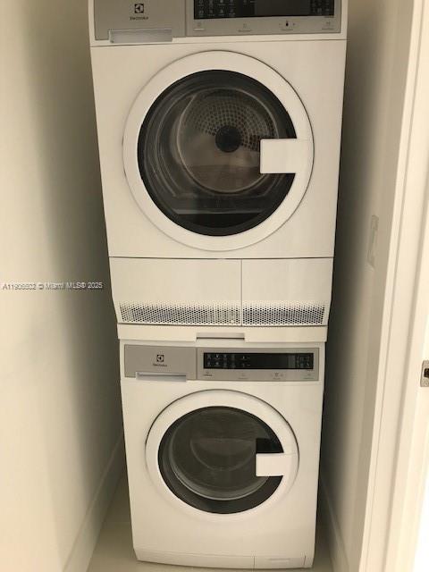 251 Crandon Blvd # 535