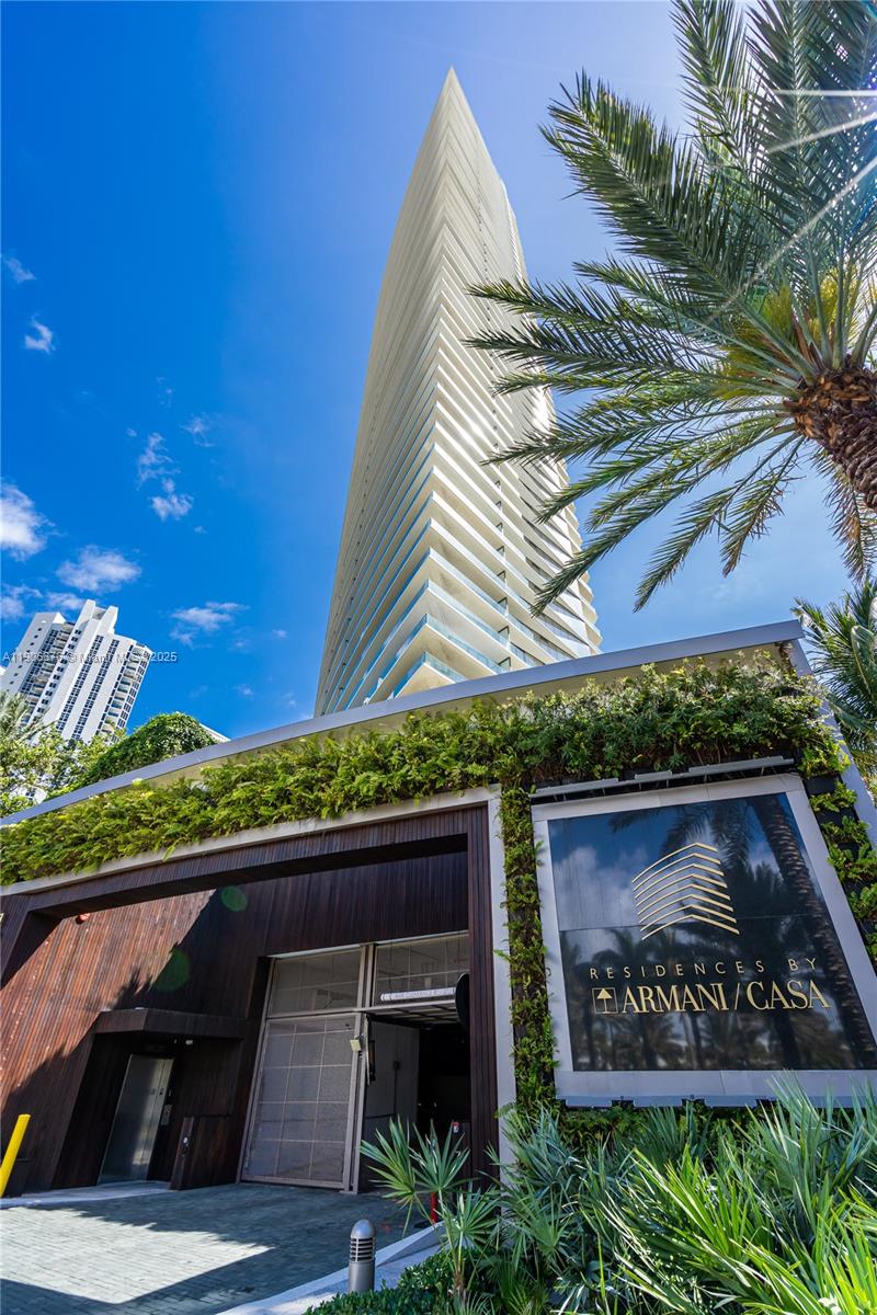 18975 Collins Ave # 2904