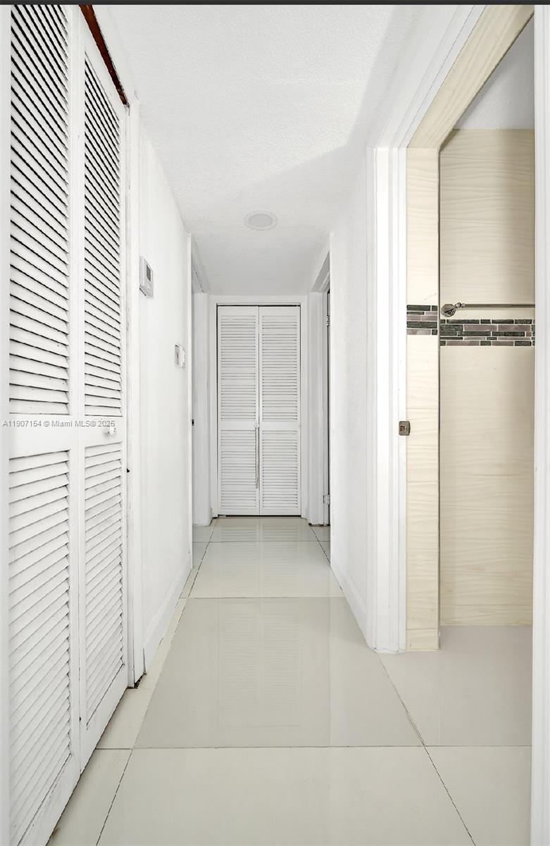 2902 NW 11th St # 2B