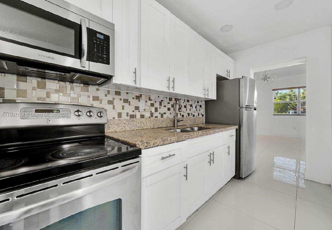 2902 NW 11th St # 2B