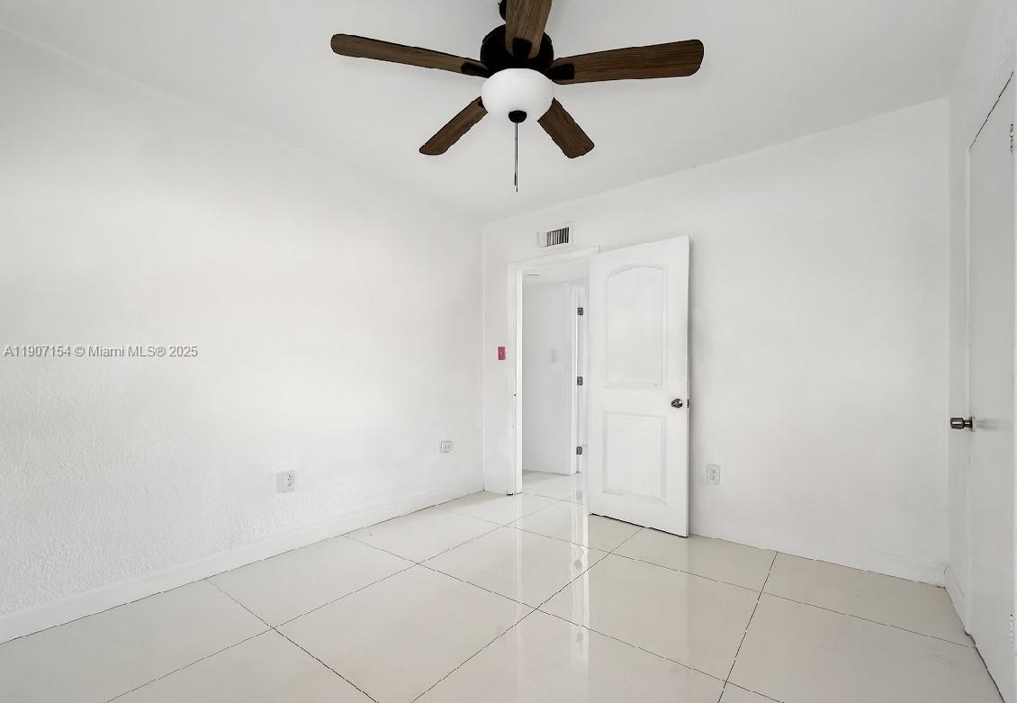 2902 NW 11th St # 2B