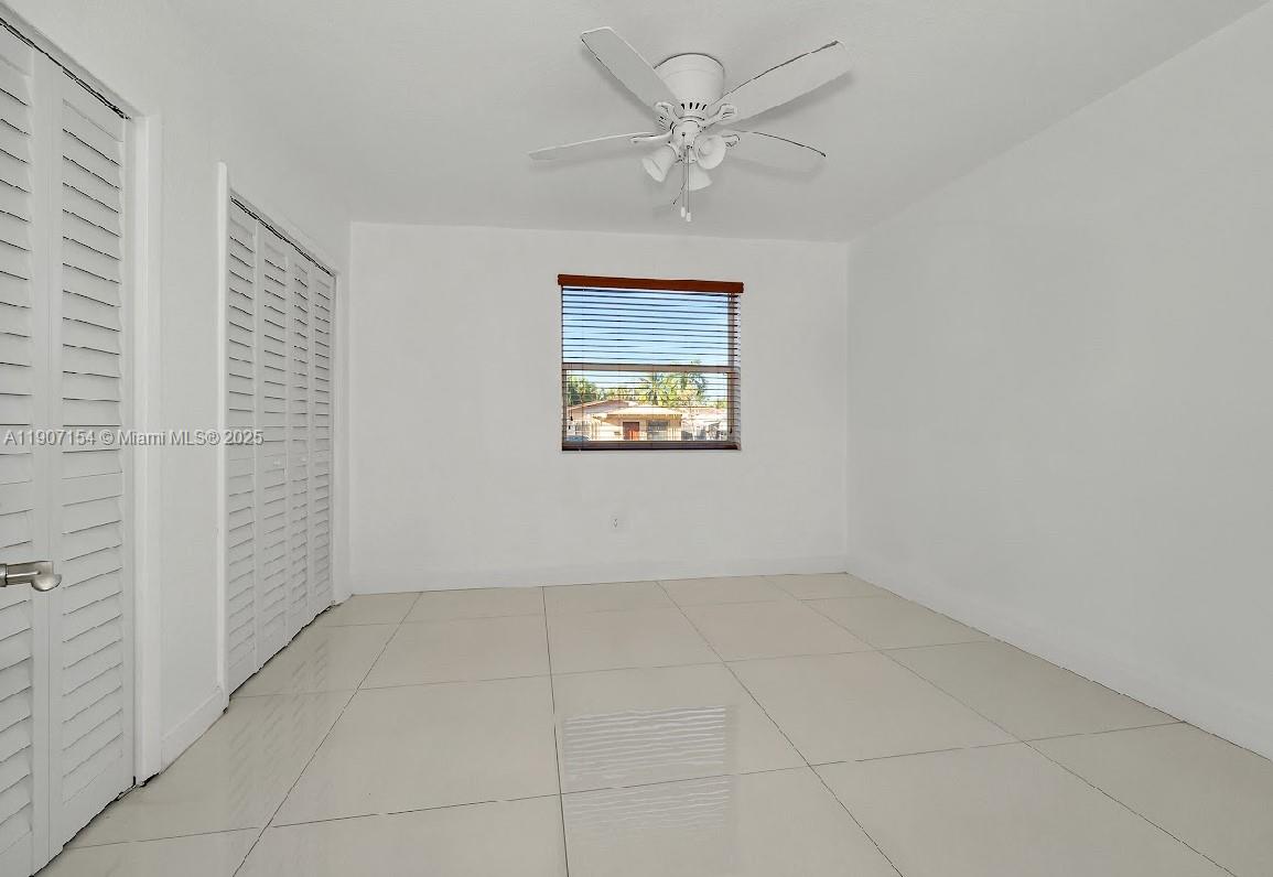 2902 NW 11th St # 2B