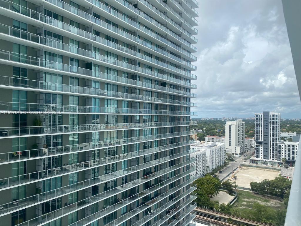 1111 SW 1st Ave Unit: 2217-N