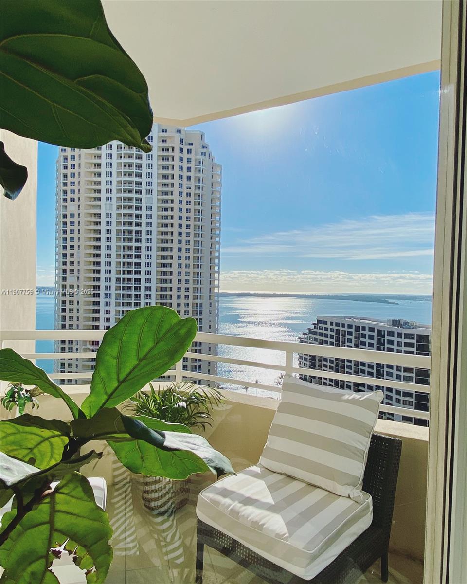 888 Brickell Key Dr # 2209