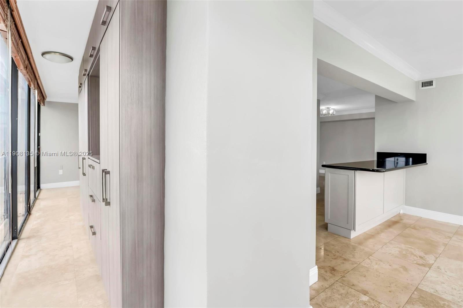 2333 Brickell Ave # 517