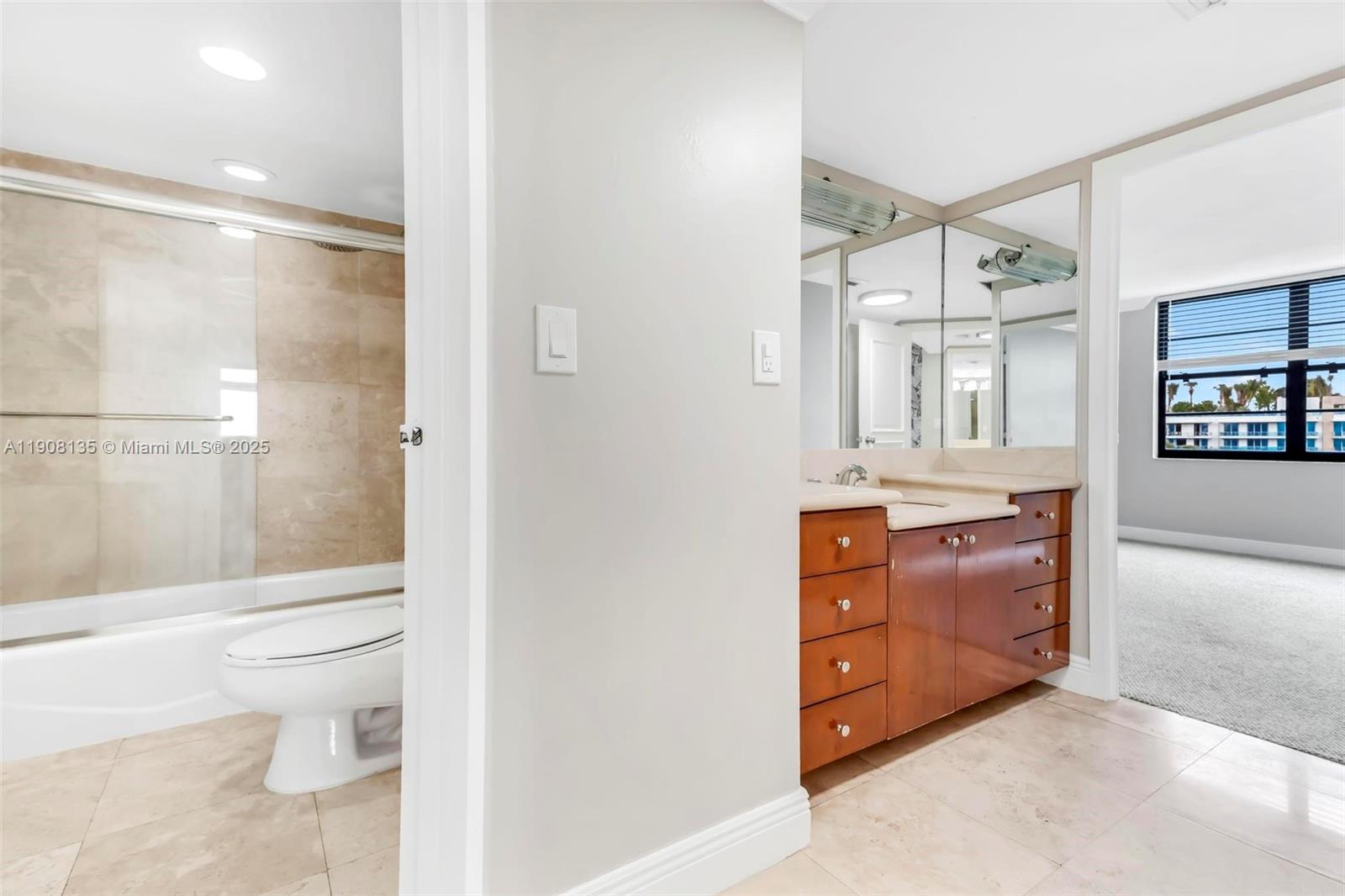 2333 Brickell Ave # 517