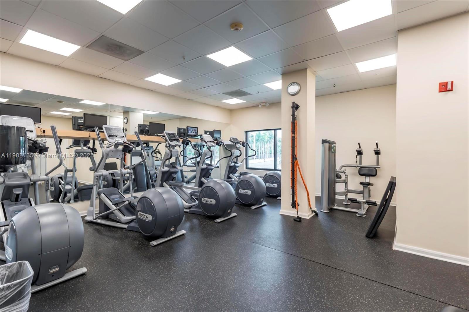 2333 Brickell Ave # 517