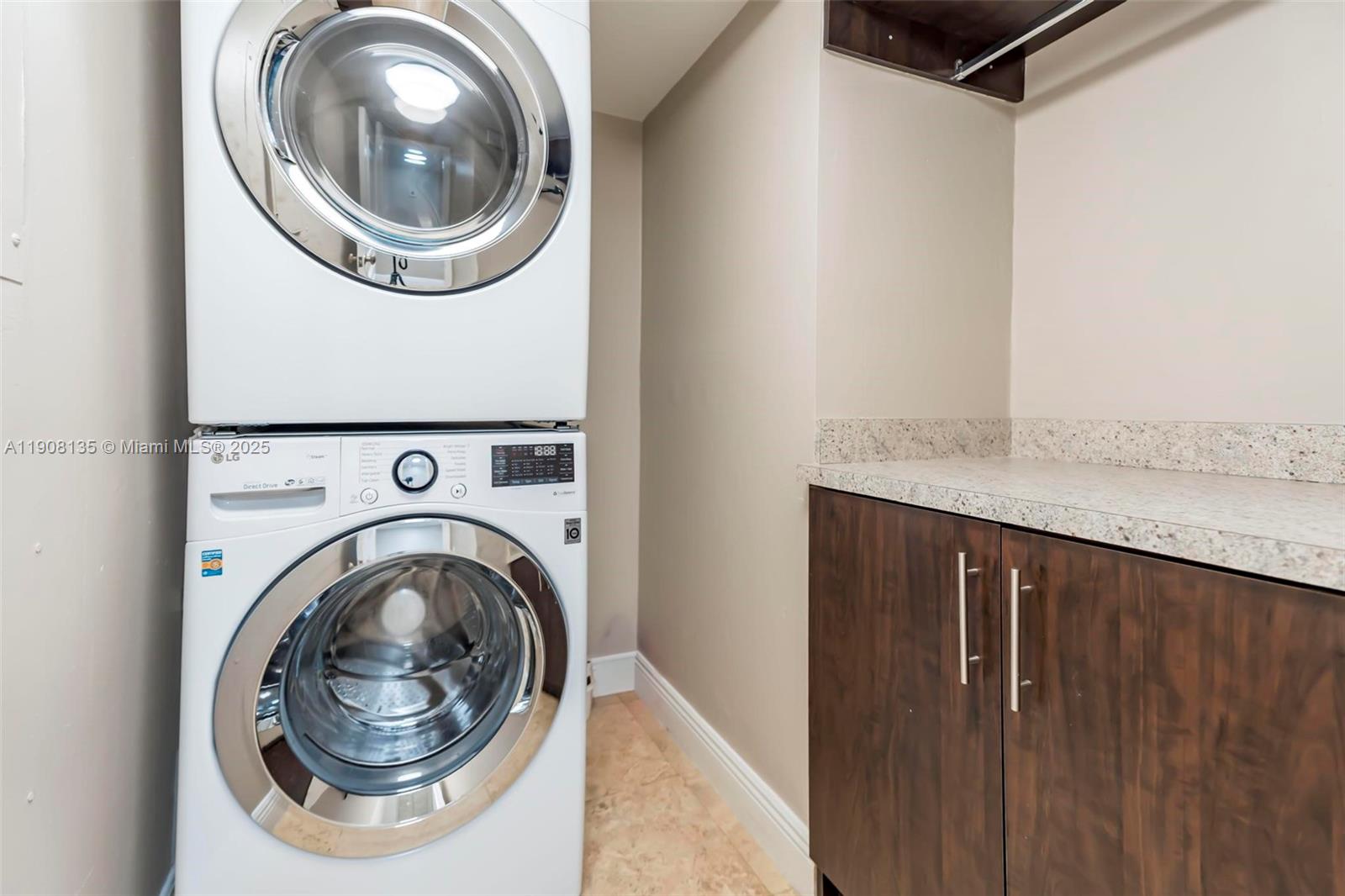 2333 Brickell Ave # 517