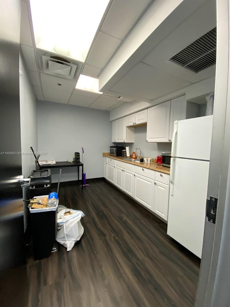 14 NE 1st Ave # 600A