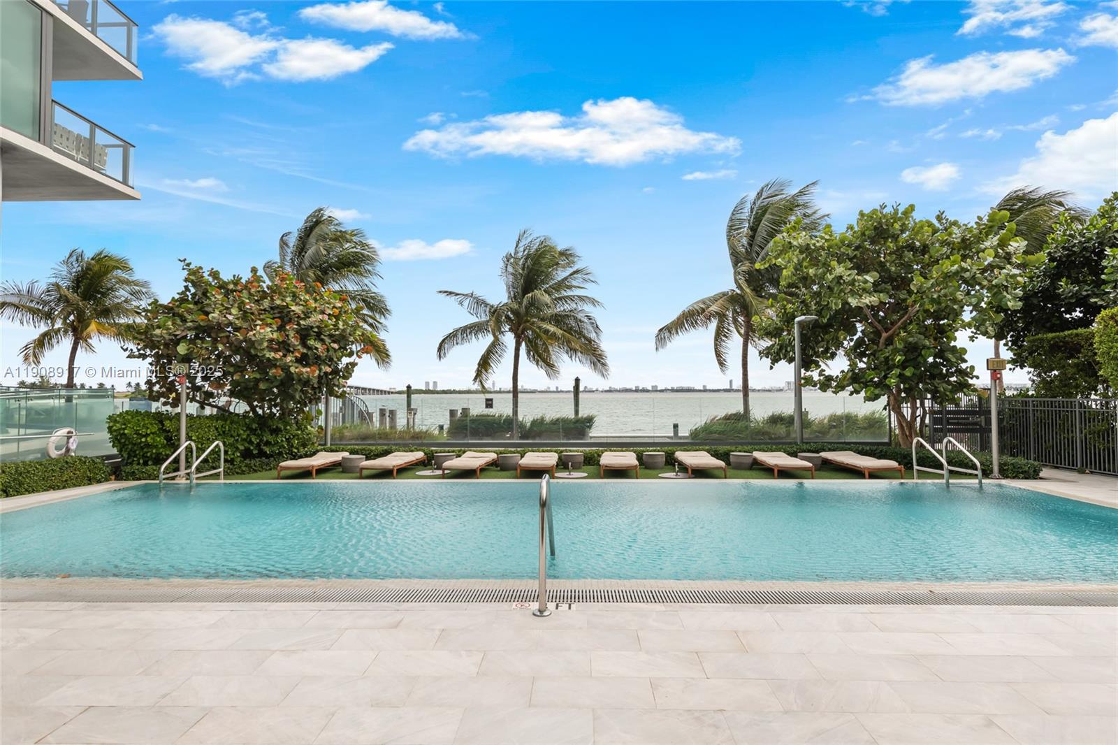 3131 NE 7th Ave # 3505