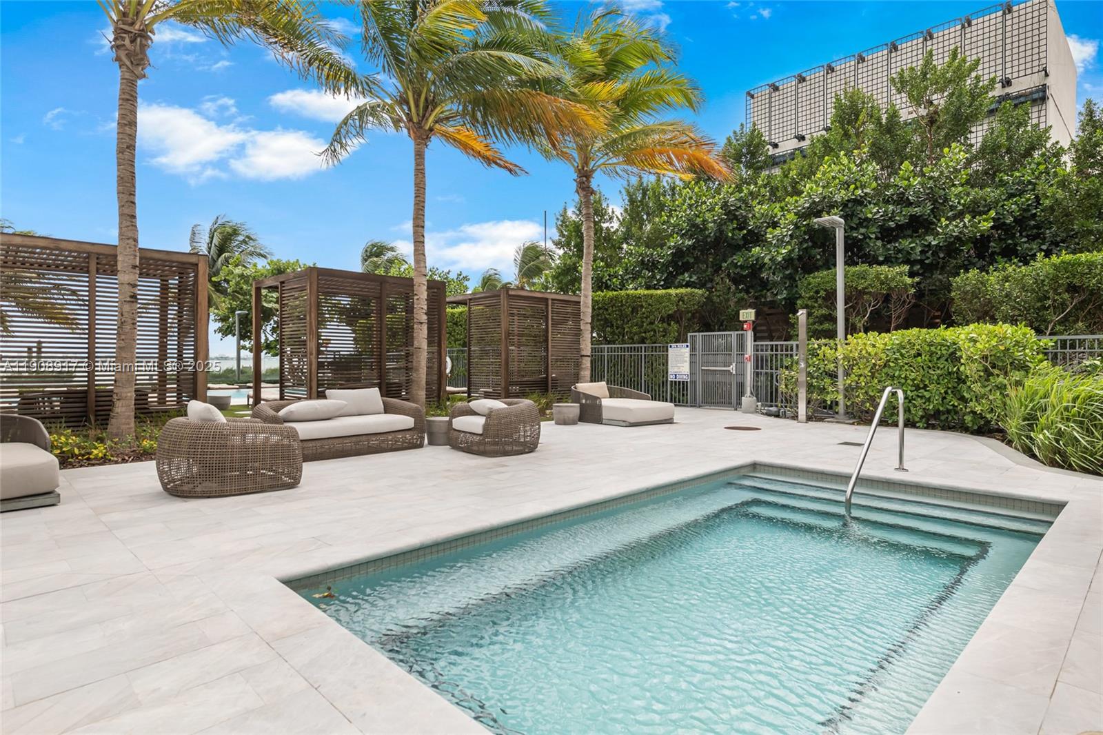 3131 NE 7th Ave # 3505