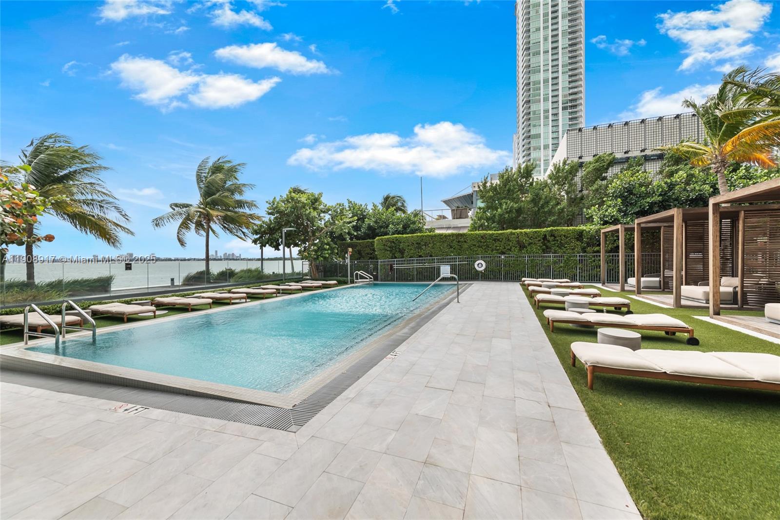 3131 NE 7th Ave # 3505