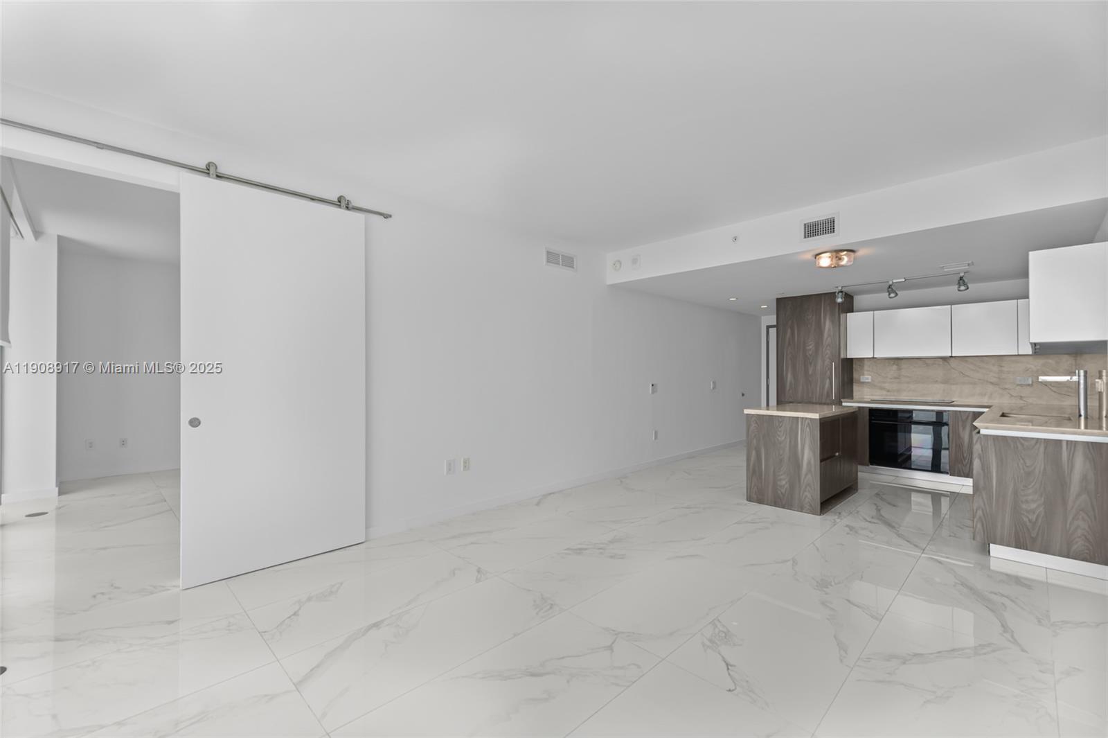 3131 NE 7th Ave # 3505