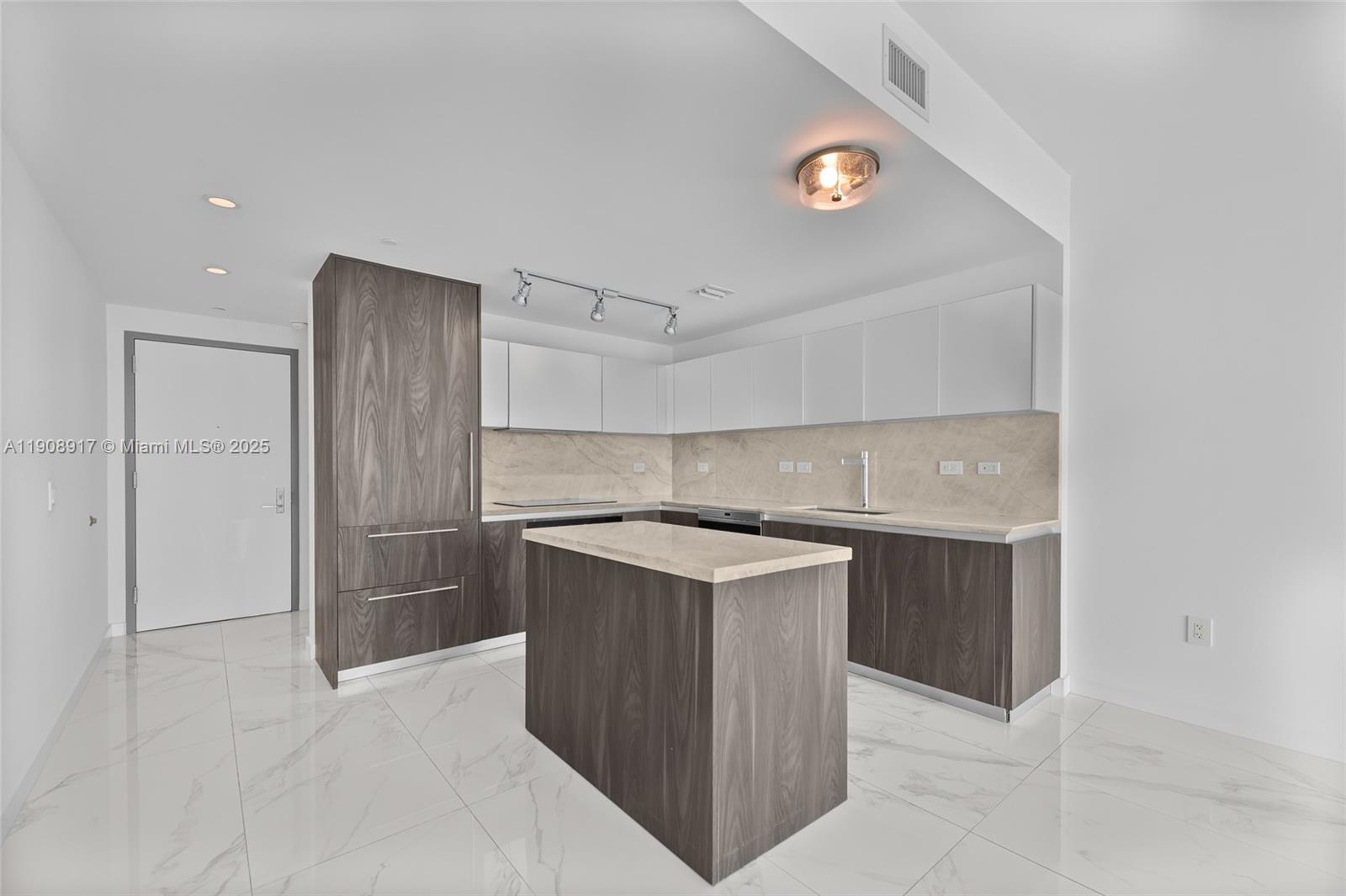 3131 NE 7th Ave # 3505