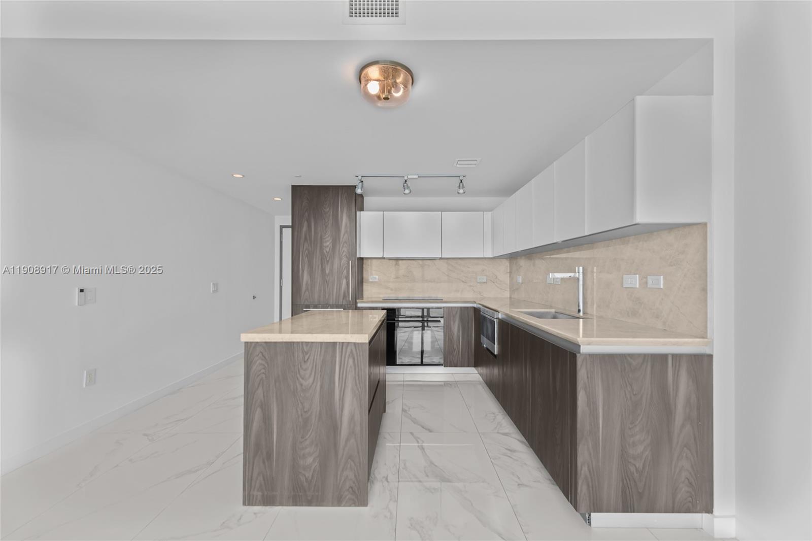 3131 NE 7th Ave # 3505