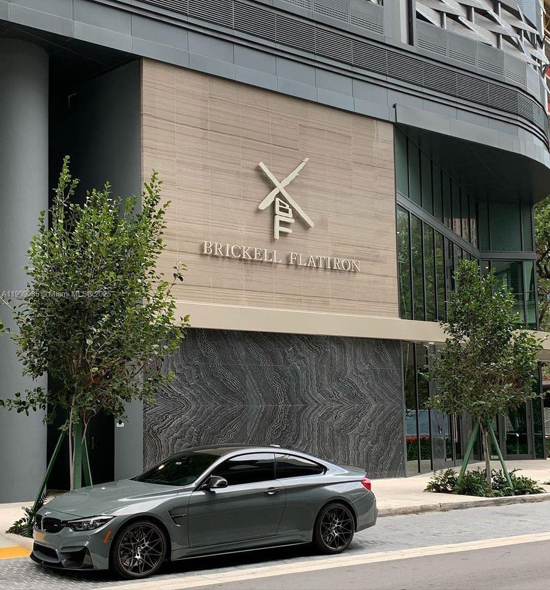 1000 Brickell Plz # 2304