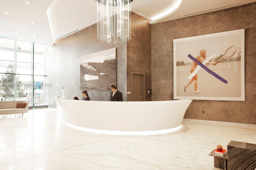 1000 Brickell Plz # 2304