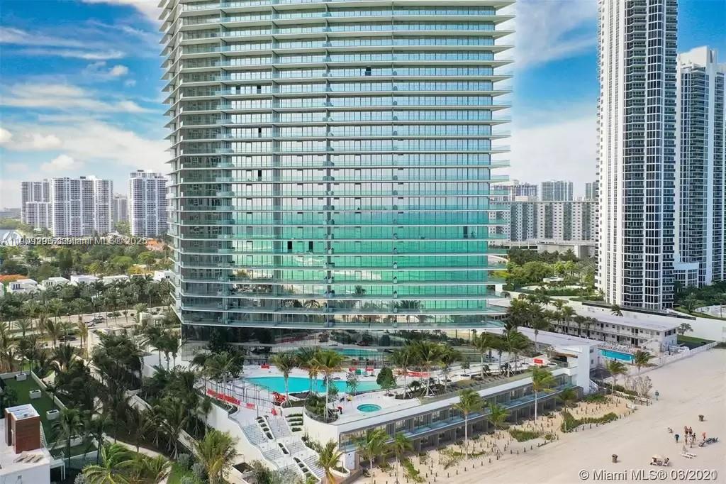 18975 Collins Ave # 1005