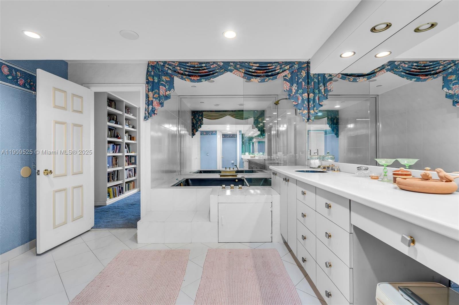 151 Crandon Blvd # 1226