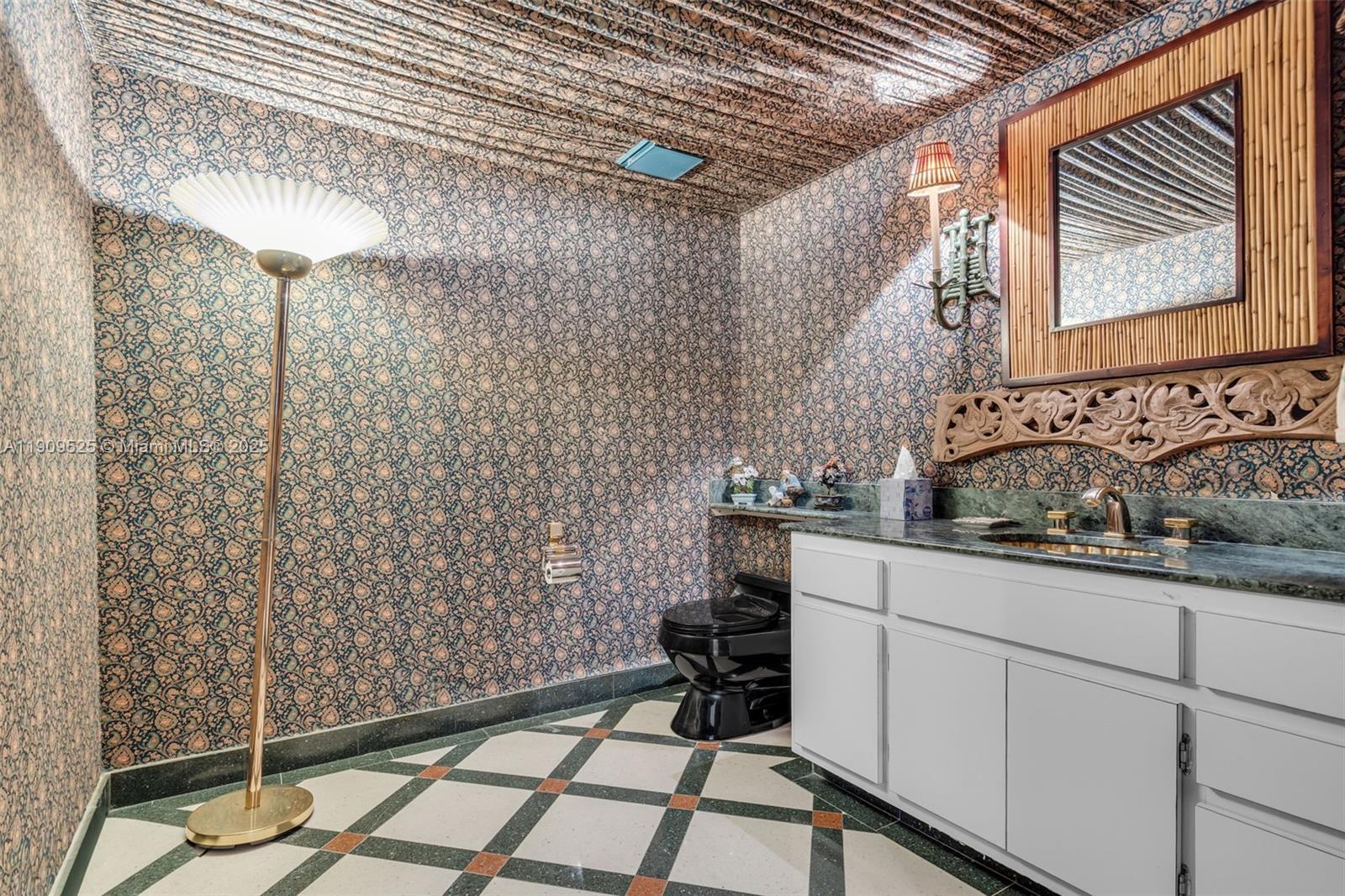 151 Crandon Blvd # 1226