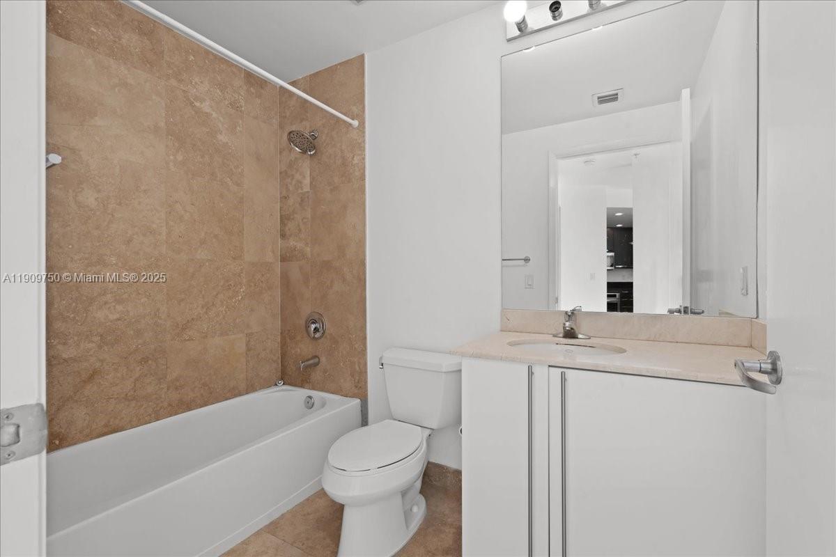 3030 NE 188 Street # 604