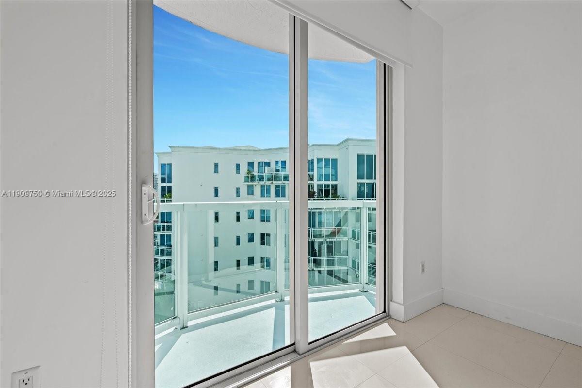 3030 NE 188 Street # 604