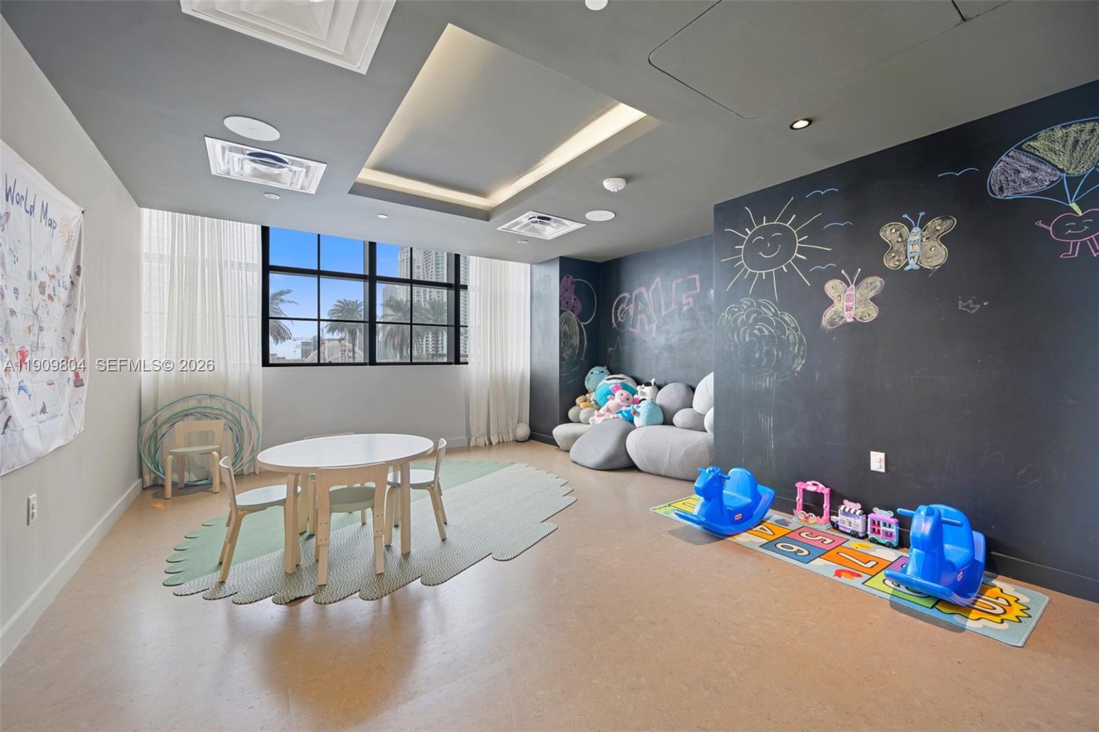 159 NE 6th St # 3706