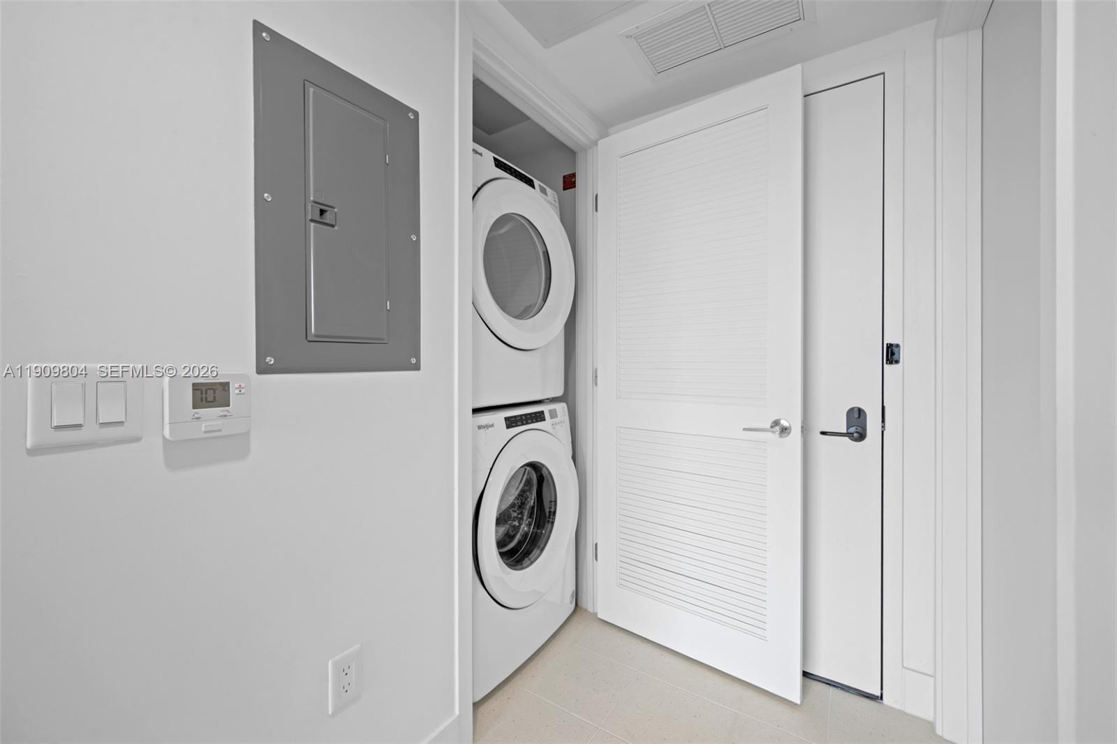 159 NE 6th St # 3706