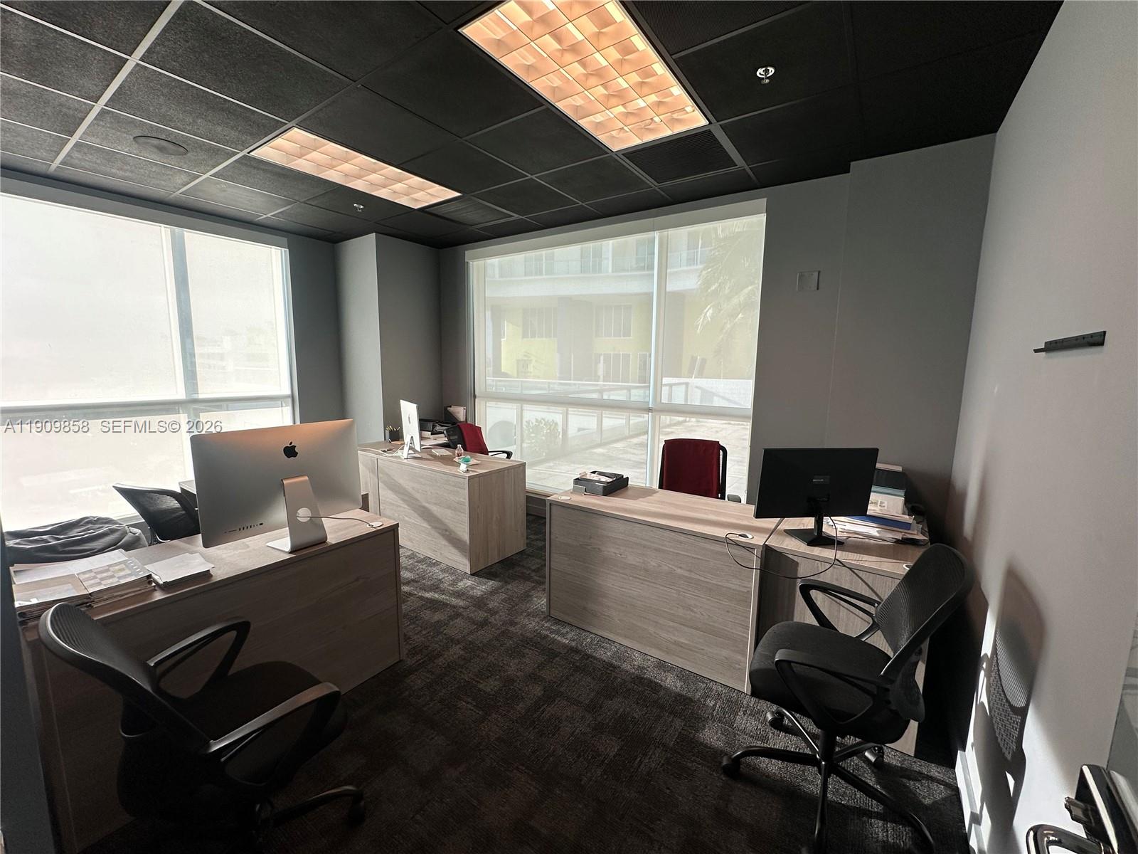 175 SW 7 ST # 1101 Unit: 1100-1101