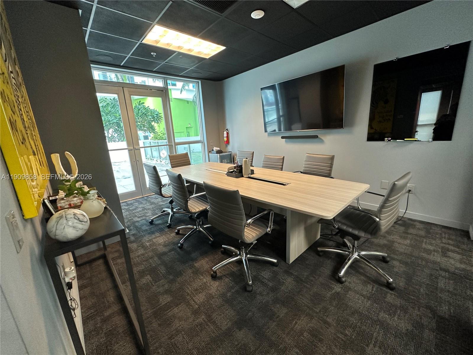 175 SW 7 ST # 1101 Unit: 1100-1101