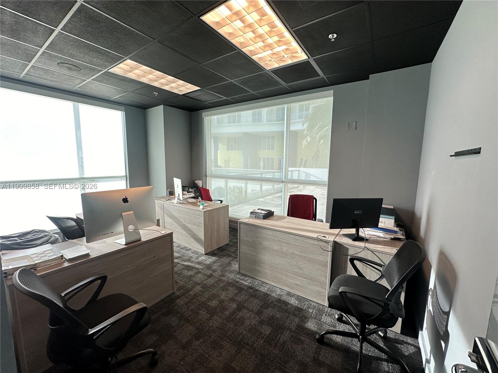 175 SW 7 ST # 1101 Unit: 1100-1101