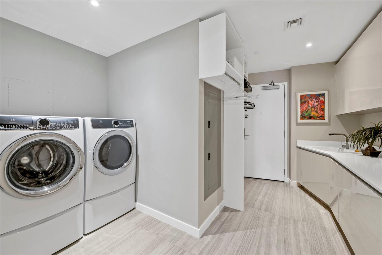 2200 N Ocean Blvd # N605