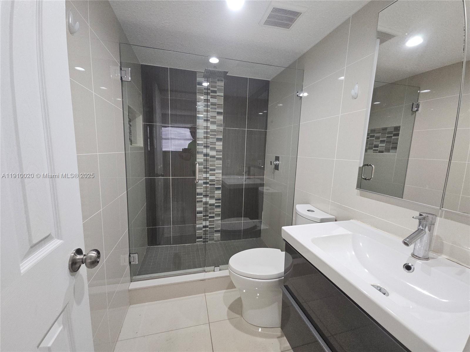 8145 NW 7th St # 411