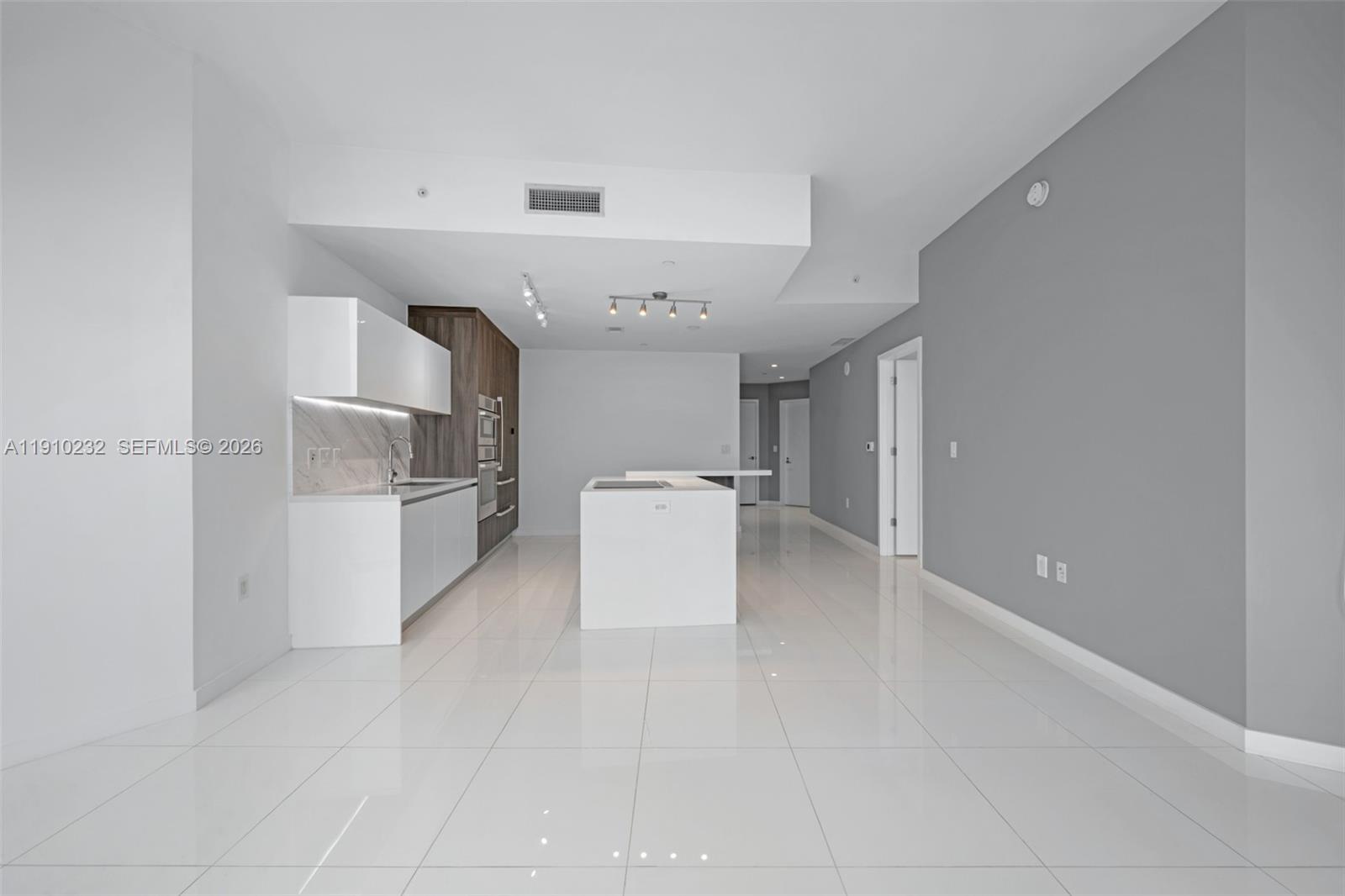 851 NE 1st Ave # 4204