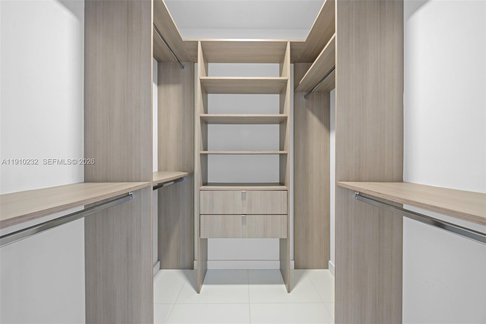 851 NE 1st Ave # 4204