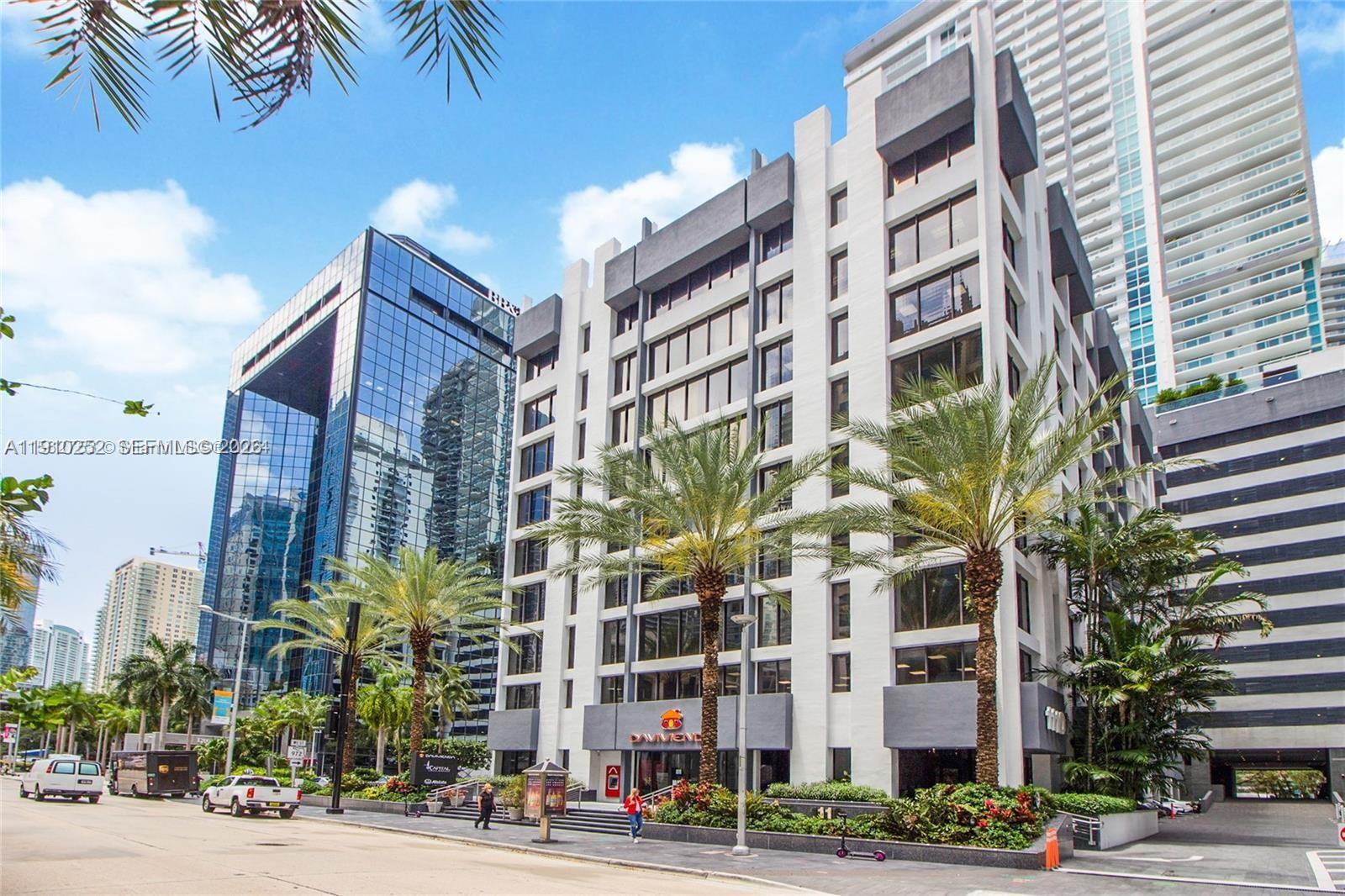 1110 Brickell Ave # 804