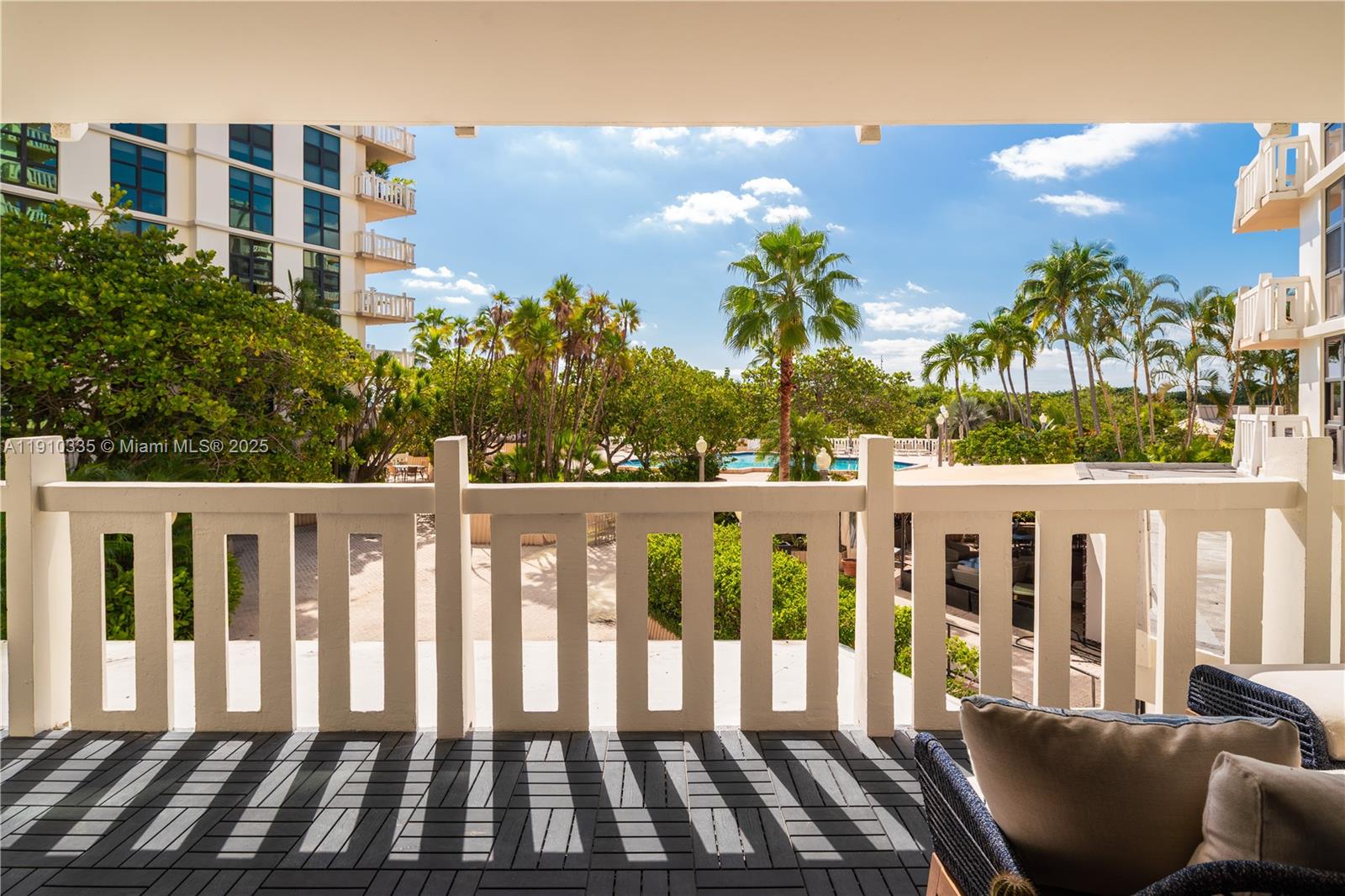 1111 Crandon Blvd # C205