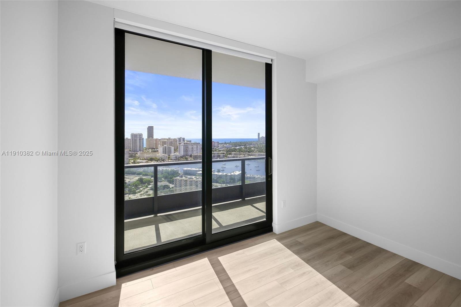 101 Diplomat Pkwy # 1706