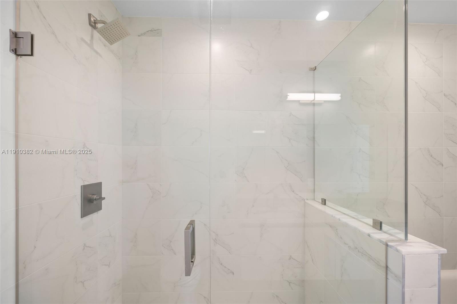 101 Diplomat Pkwy # 1706