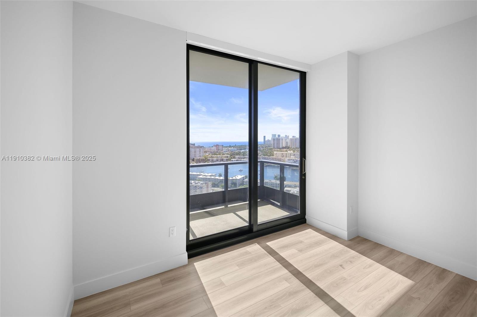 101 Diplomat Pkwy # 1706