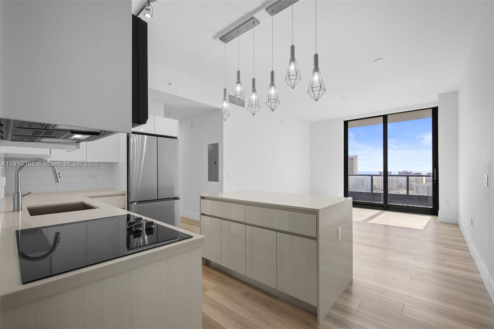 101 Diplomat Pkwy # 1706