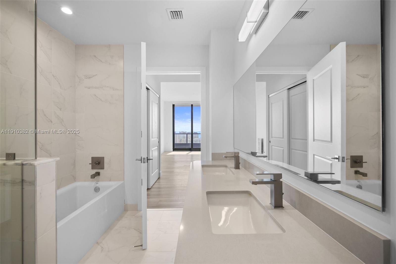 101 Diplomat Pkwy # 1706