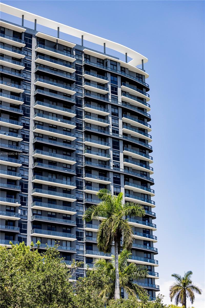 101 Diplomat Pkwy # 1706