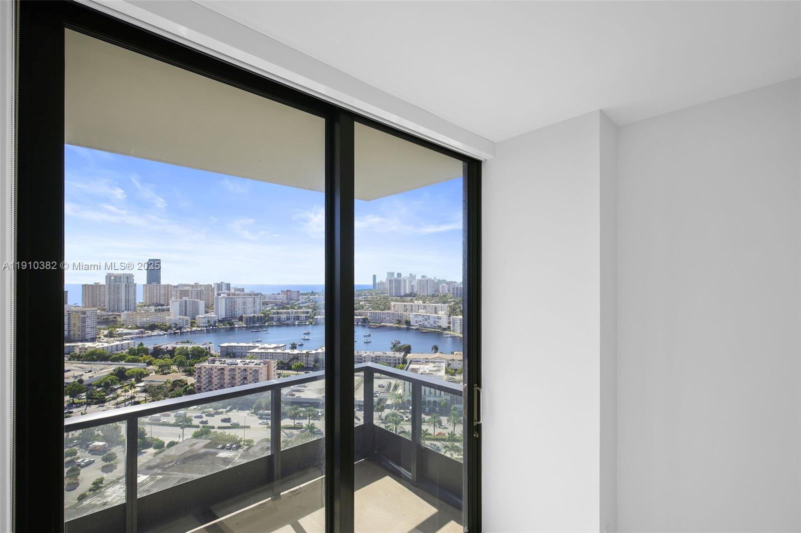 101 Diplomat Pkwy # 1706