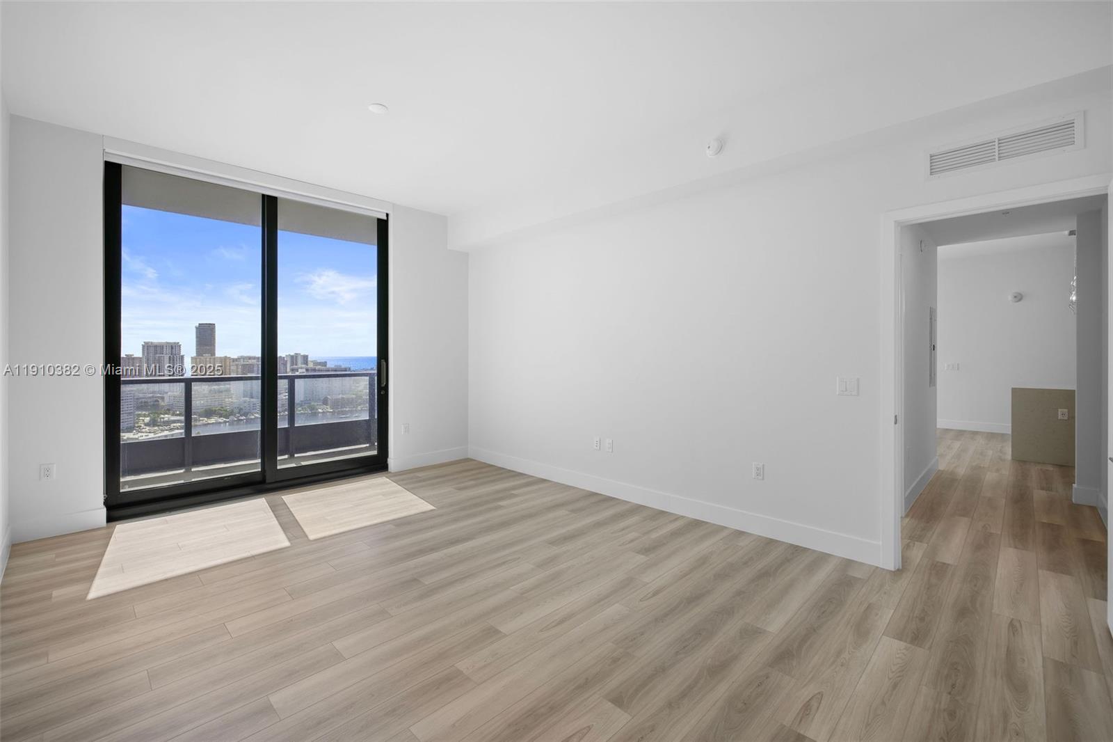 101 Diplomat Pkwy # 1706