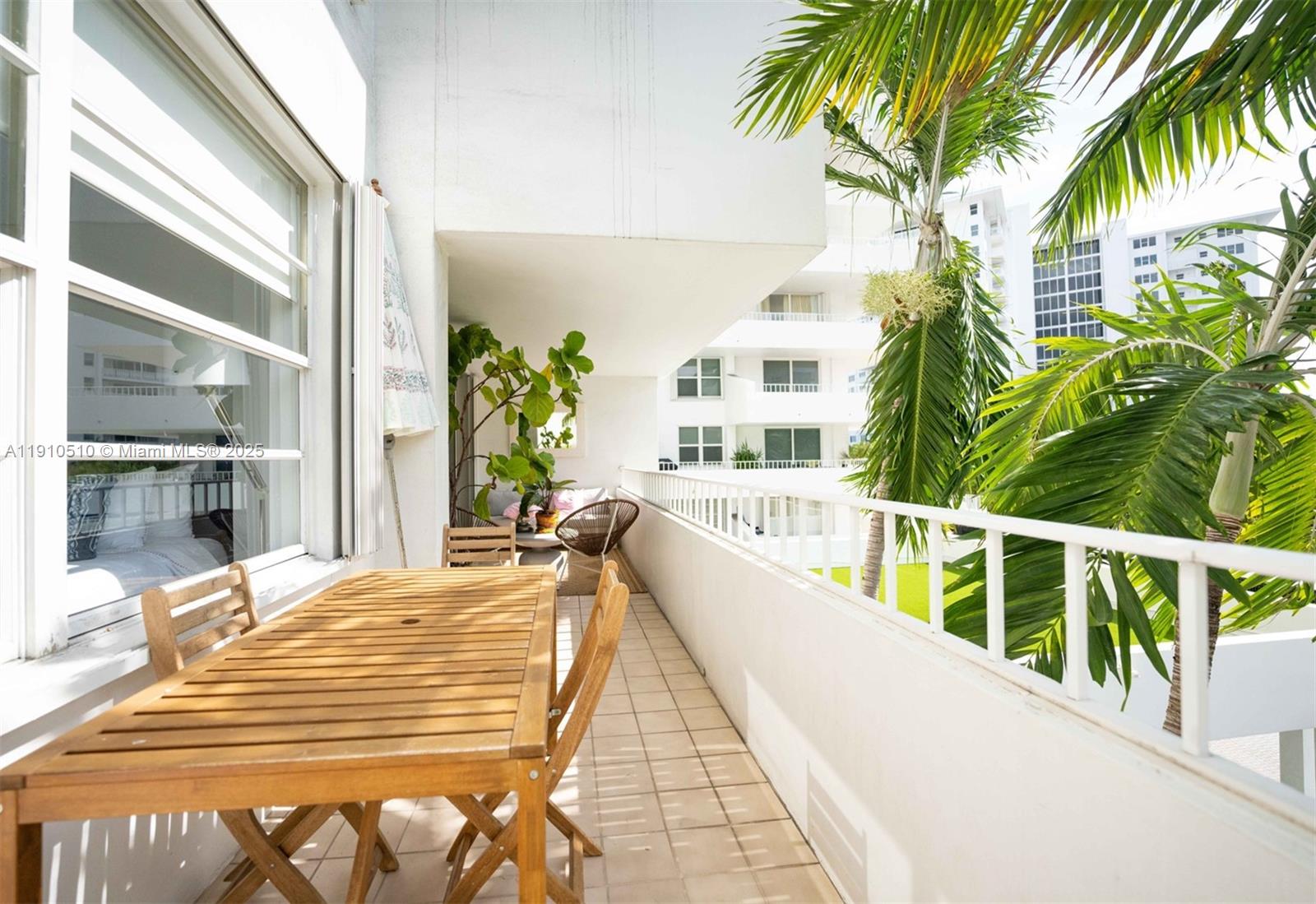 199 Ocean Lane Dr # 313