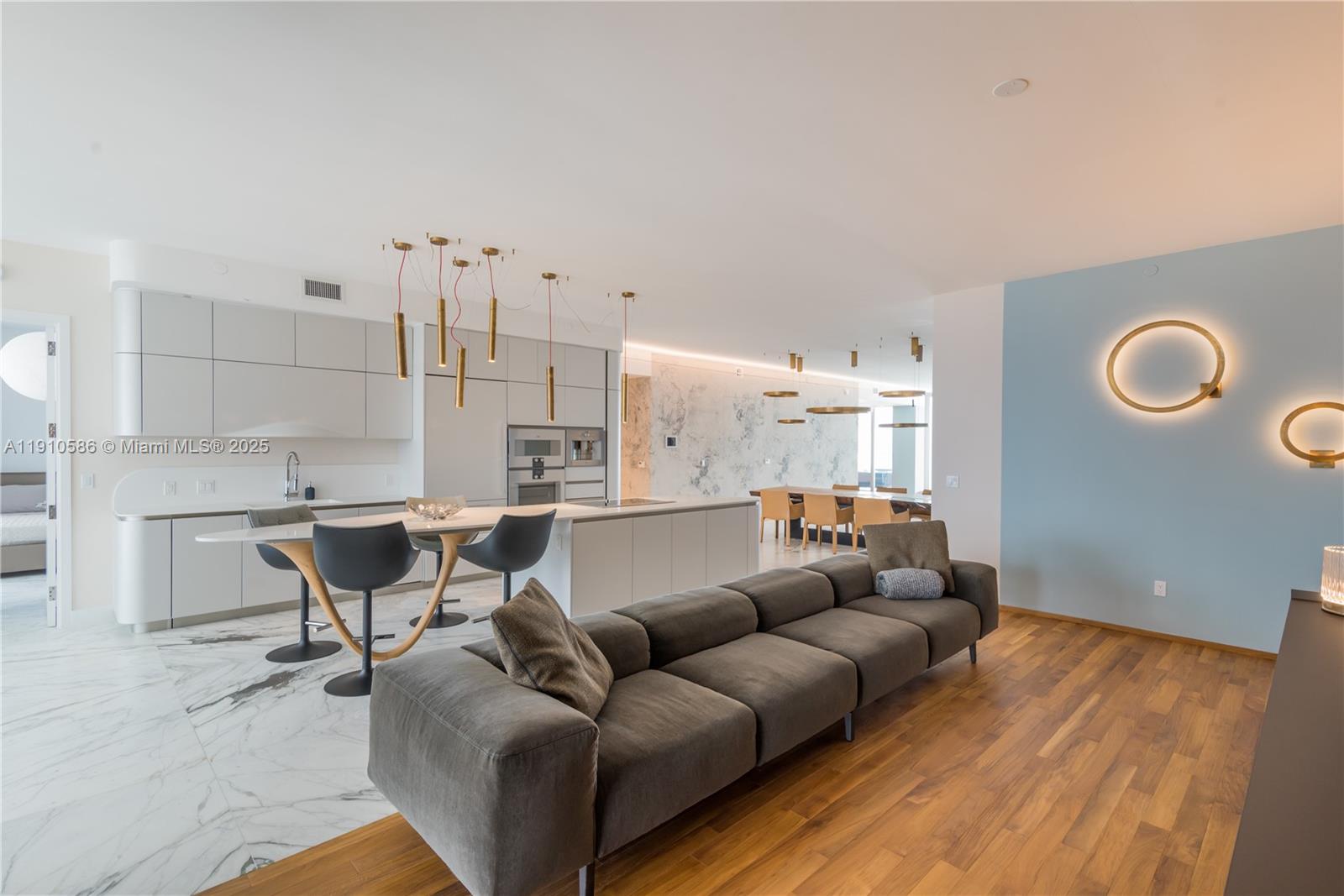 16901 Collins Ave # 4603