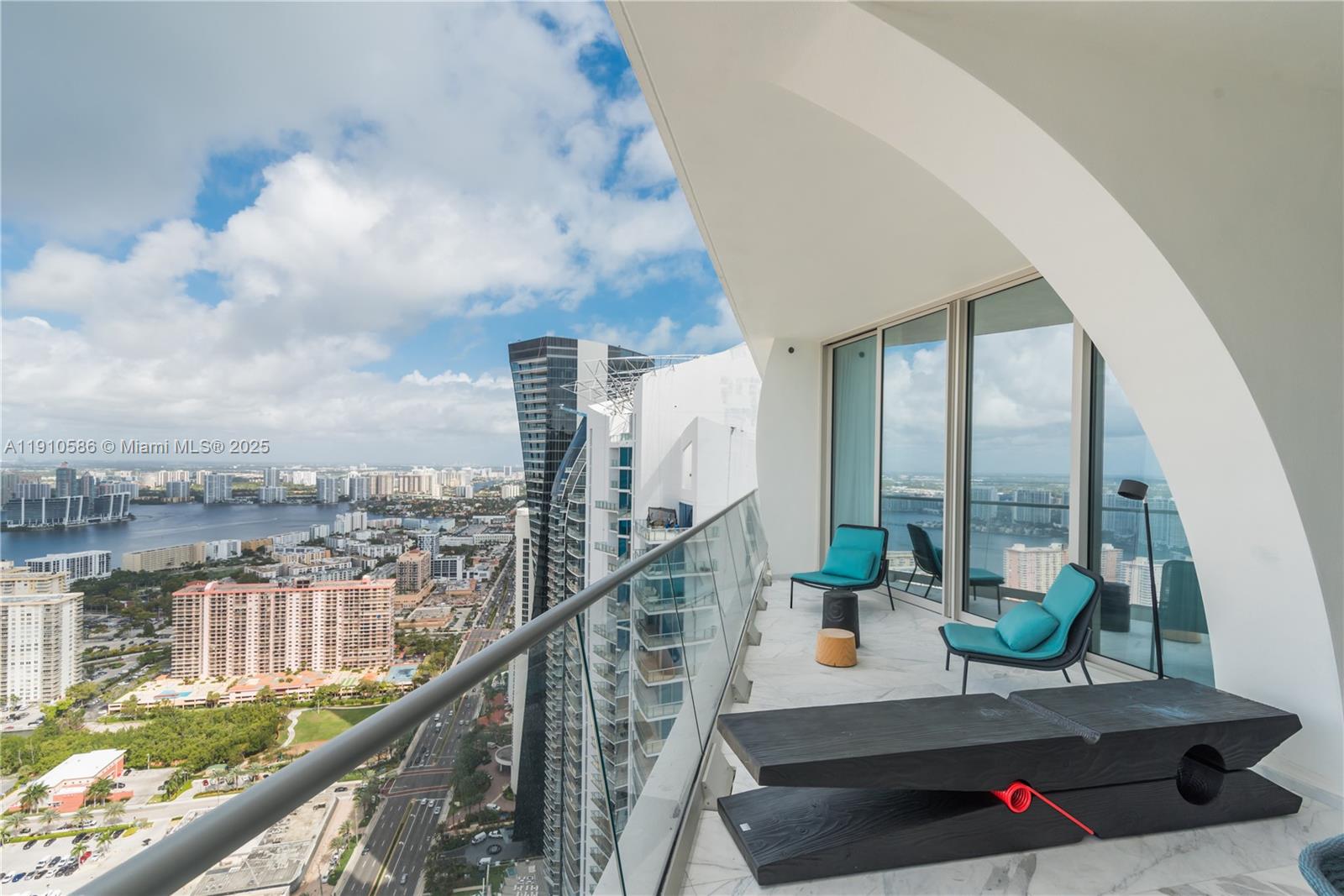 16901 Collins Ave # 4603